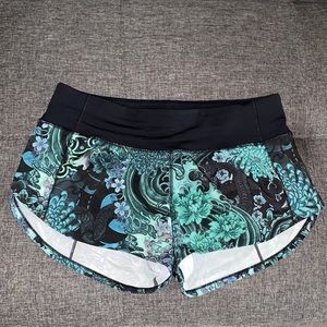 Lululemon Speed Up Short Size 4, 2.5 Inch